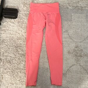 NVGTN Women's Leggings in Coral